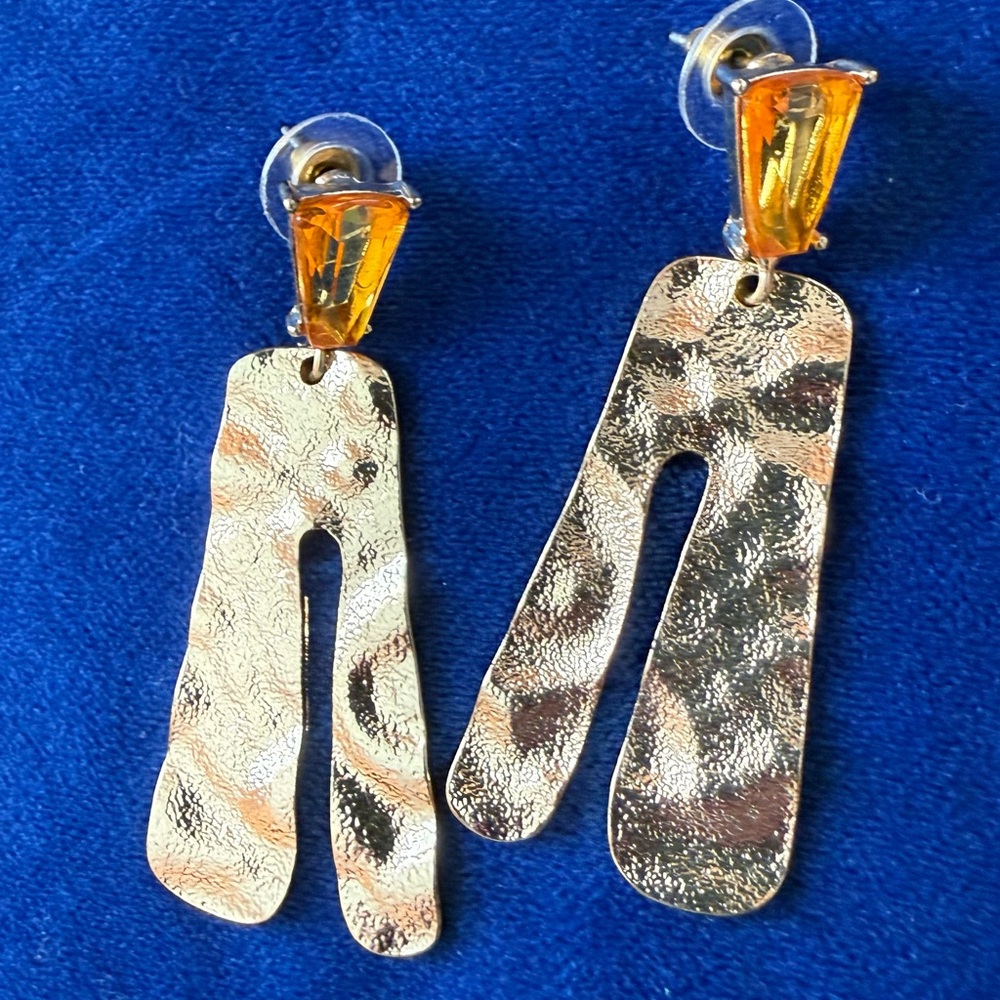 Textured Gold Dangle Earrings with Amber Accent